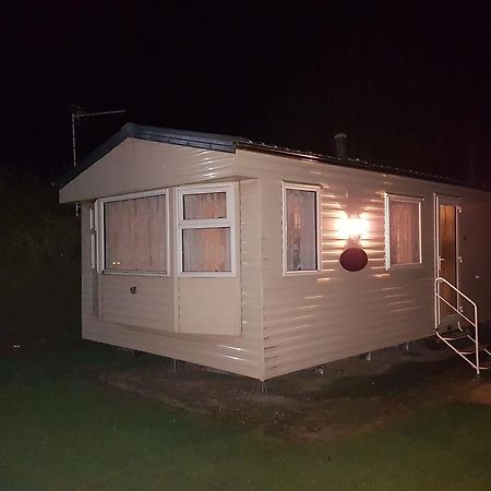 Skipsea Hotel Exterior photo