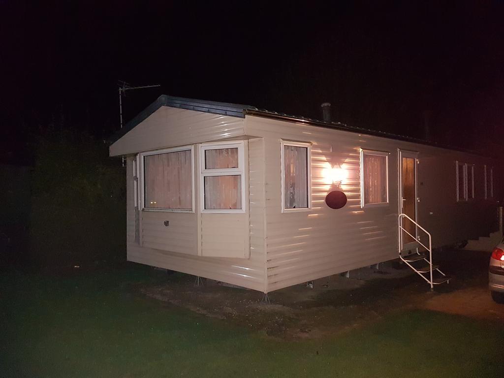 Skipsea Hotel Exterior photo